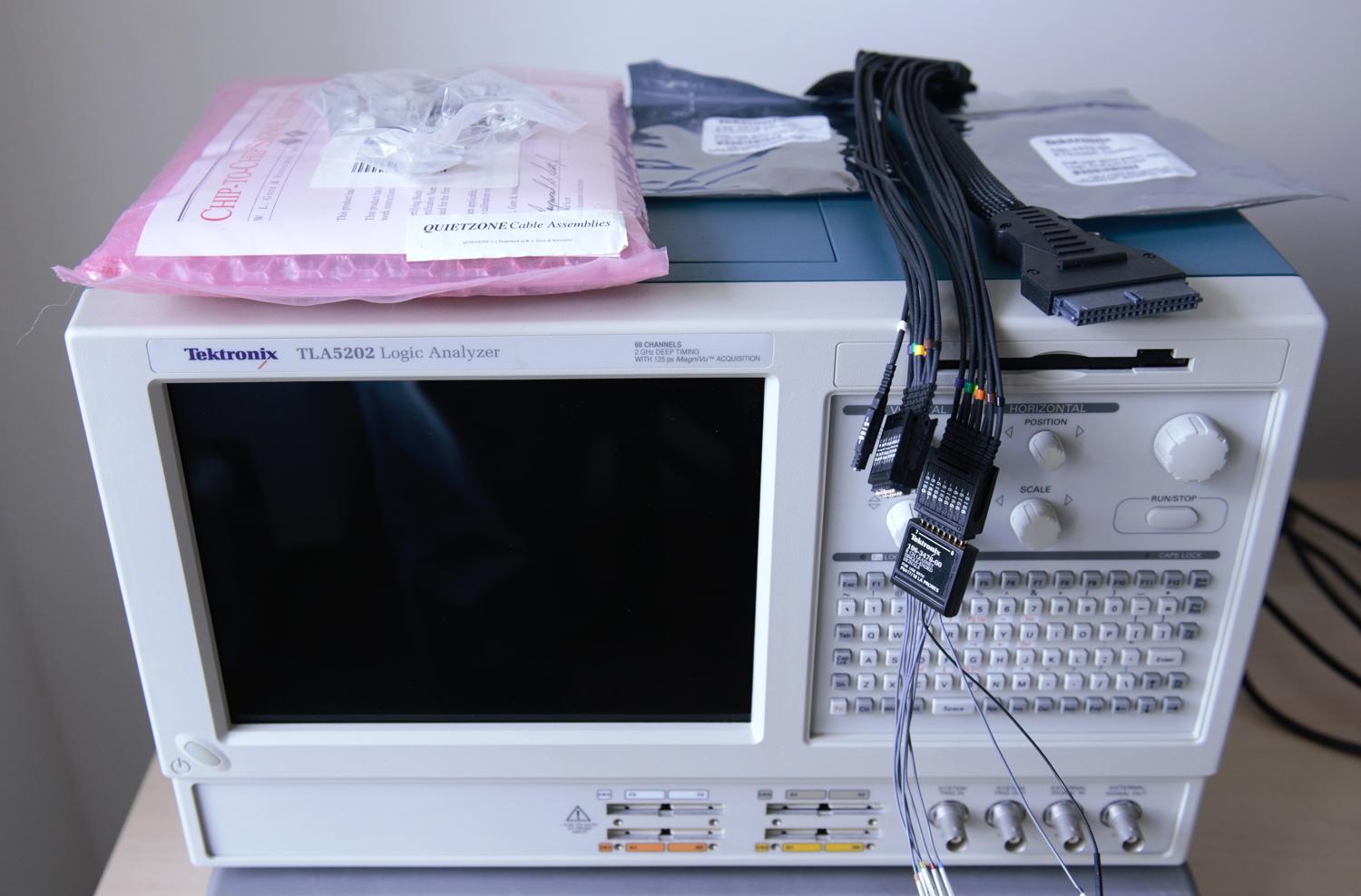 Логический анализатор Tektronix TLA5000